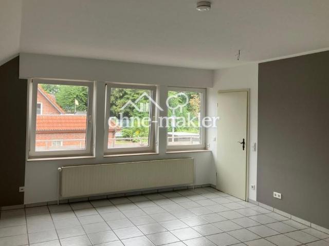 Komfort Einliegerwohnung im Winkelbungalow mit Balkon in ruhiger Stadtrandlage, von privat