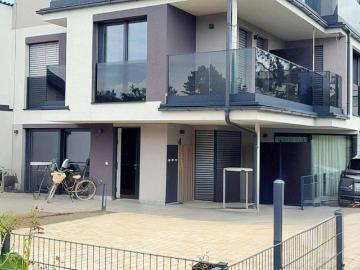 KOMFORT in RUHELAGE: Neuwertiges Eckreihenhaus Bj. 2022 mit Eigengarten