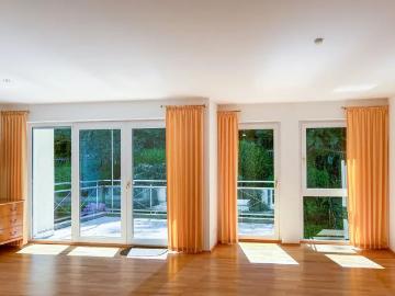 Komfortabel und barrierefrei wohnen am Göckinghof: Stilvolle 3 Zimmer Wohnung mit Südbalkon