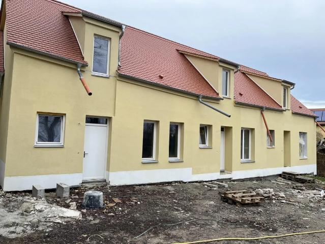 Komfortabel und energieeffizient: Exklusives Reihenhaus in bester Lage in Merseburg!
