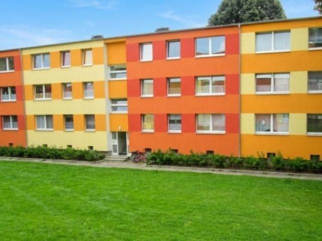 Komfortabel wohnen: Helle Räume, Balkon und perfekte Infrastruktur für Familien