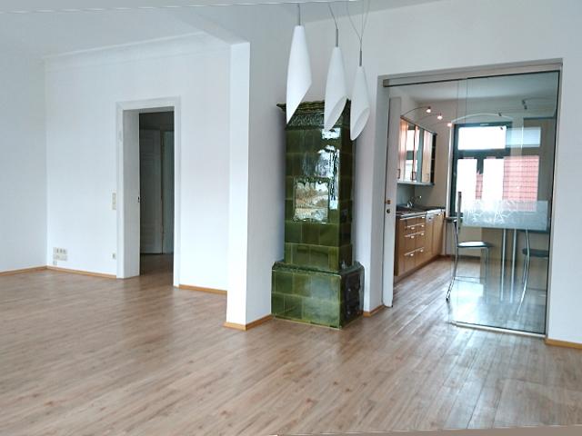 Komfortabel wohnen im hochwertig sanierten Altbau im Stadtzentrum Rathausplatz