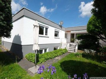 Komfortabel auf einer Ebene wohnen: Bungalow in ruhiger Lage