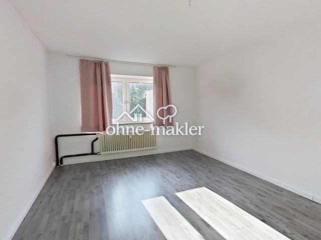 Komfortabel ausgestattete 3 Zi. Whg. mit BALKON, EBK und Wannenbad