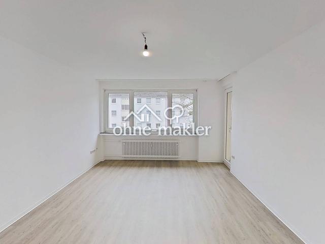Komfortabel ausgestattete 4 Zimmer Wohnung mit BALKON