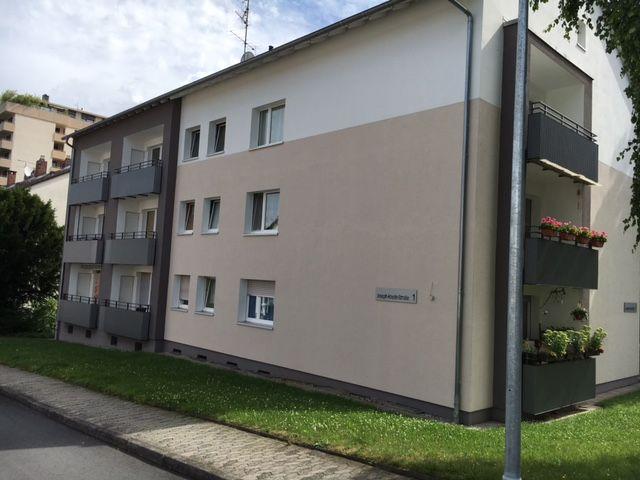 Komfortable 4 Zimmer Wohnung mit Loggia in Bad Soden am Taunus