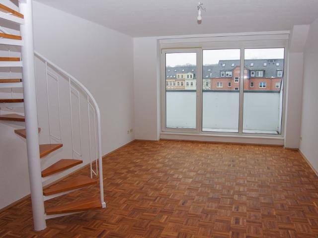 Komfortable 5 Zi Wohnung über 2 Etagen mit Balkon, Wohnküche und 2 Bädern