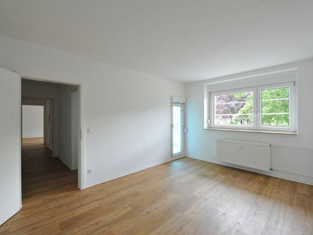 Komfortable 2 Raum Wohnung mit Aufzug und 2 Balkonen!