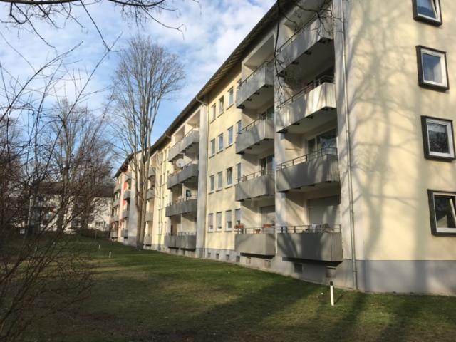 Komfortable 3 Zimmer Wohnung mit Loggia in Wiesbaden Erbenheim