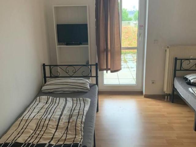 Komfortable 3 Zimmer Apartments in zentraler Lage von Chemnitz – ideal für Berufstätige & Langzeitaufenthalte, Chemnitz Amsterdam Apartments for Rent