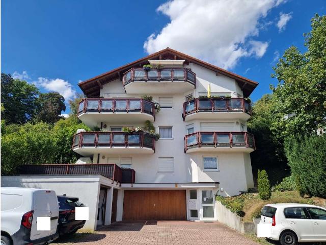 Komfortable 3 Zimmer DG Wohnung in unverbaubarer Aussichtslage von Pforzheim