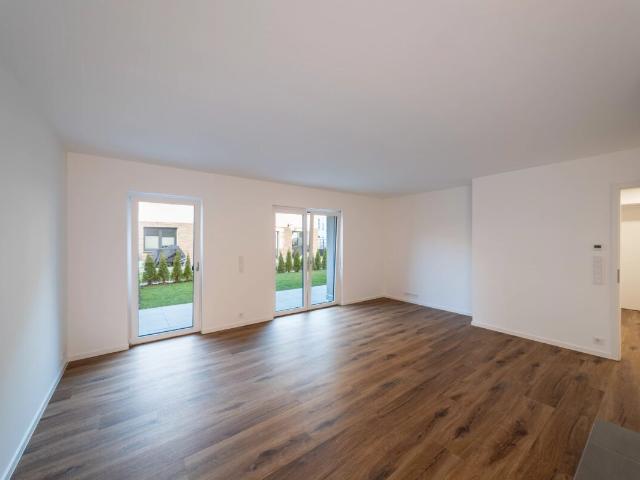 Komfortable 3,5 DG Wohnung mit hellem Wohnbereich & Dachterrasse – WE10