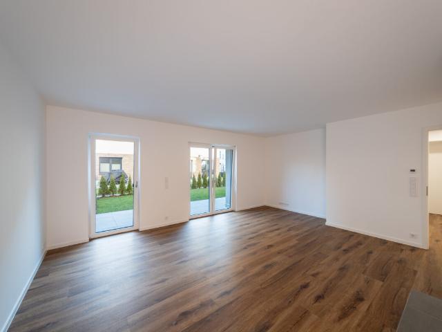 Komfortable 3,5 DG Wohnung mit hellem Wohnbereich & Dachterrasse – WE10