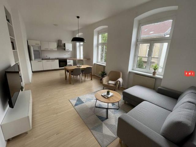 Komfortable Altbau Wohnung im Zentrum
