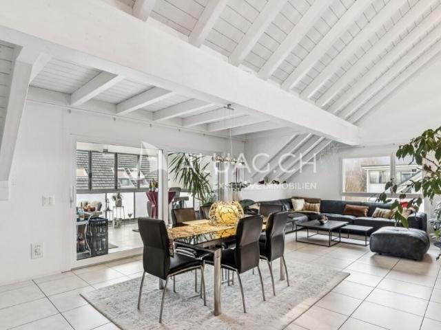 KOMFORTABLE DUPLEXWOHNUNG MIT LOGGIA