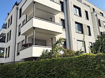 Komfortable Helle 2 Zimmer Wohnung mit Südwest Terrasse in Flörsheim