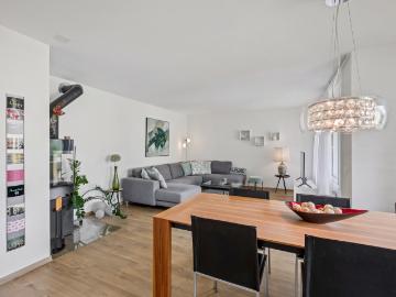 Komfortable, komplett sanierte Wohnung an ruhiger Lage