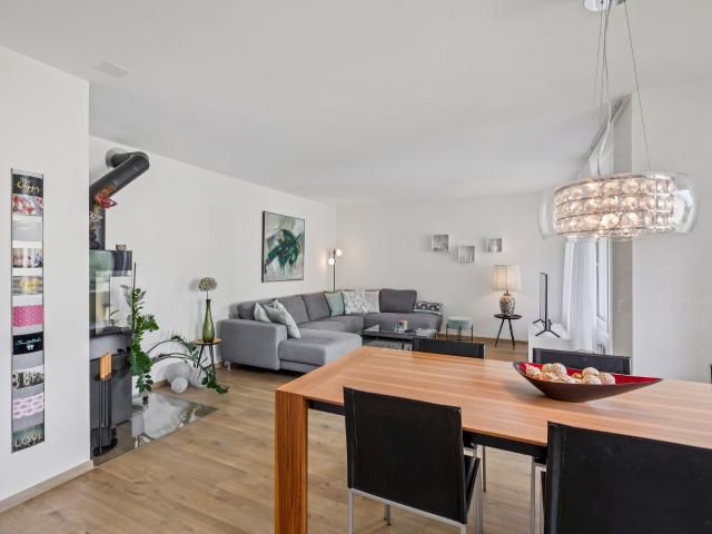 Komfortable, komplett sanierte Wohnung an ruhiger Lage