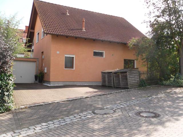 Komfortables Einfamilienhaus mit 165 qm Wohnfläche von Privat
