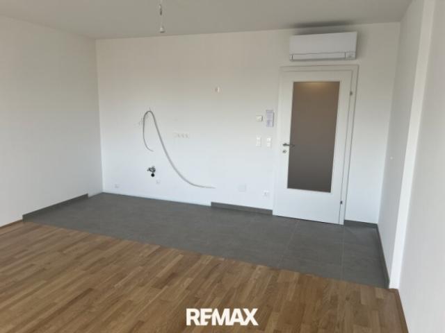 Komfortables Wohnen in Wiener Neustadt 33,03m², 1 Zimmer, Loggia, Fliesen, Parkett uvm