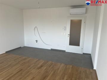 Komfortables Wohnen in Wiener Neustadt 33,03m², 1 Zimmer, Loggia, Fliesen, Parkett uvm