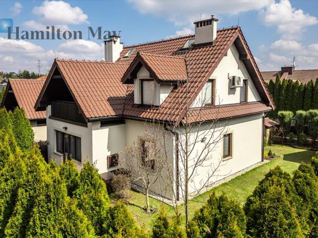 Na sprzedaż komfortowy bliźniak 127 m² z 3 tarasami i poddaszem