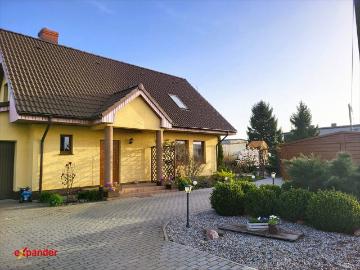 Komfortowy dom 113 m² z ogrodem i garażem w Kościelcu