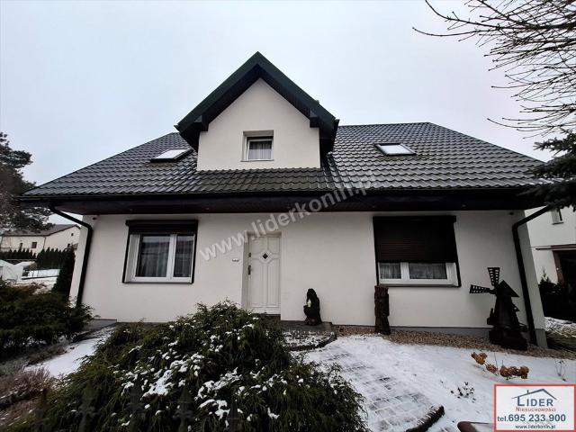 Komfortowy dom 120 m² z garażem, tarasem i strychem