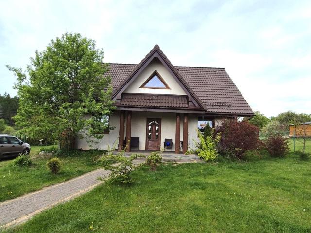 Sprzedam komfortowy dom 123 m² z dużą działką 1098 m²