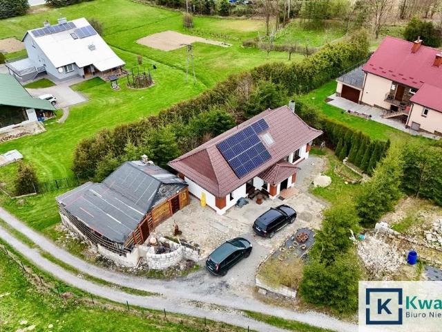 Komfortowy dom 130 m² z tarasem, kominkiem i garażem