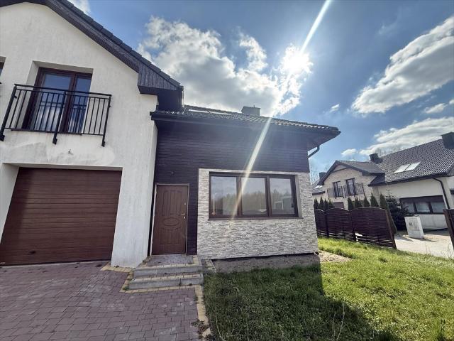Komfortowy dom 147 m² z garażem i dużym ogrodem