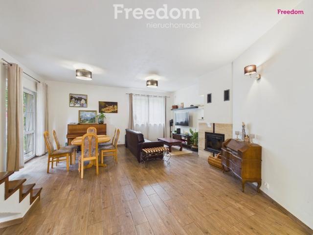 Komfortowy dom 152 m² z kominkiem, tarasem i garażem