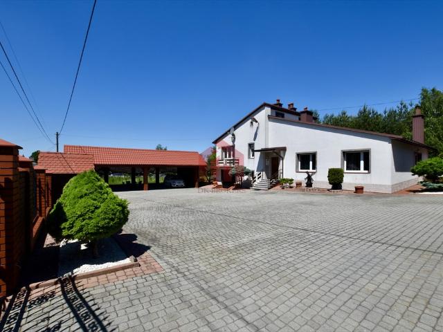 Komfortowy dom 173 m² z ogrodem garaż i kominek
