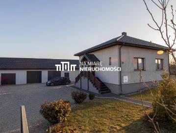 Nowoczesny dom z garażem, 94 m², gotowy do zamieszkania