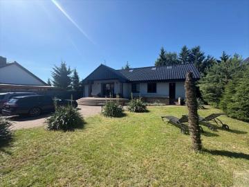 Komfortowy dom z windą, fotowoltaiką i ogrodem w Chrzypsku