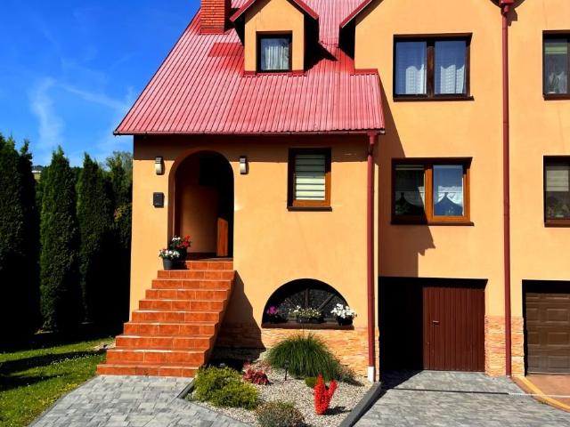 Na sprzedaż nowoczesny bliźniak 187 m² z garażem i tarasem