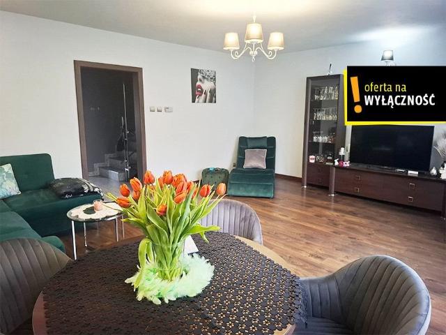 Komfortowy dom szeregowy 210 m² z garażem i tarasami