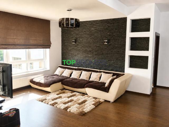 Komfortowy penthouse z dużym tarasem, garaż