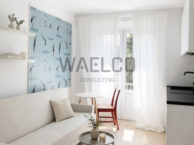 Komfortowa kawalerka 18 m², nowoczesny wystrój, balkon