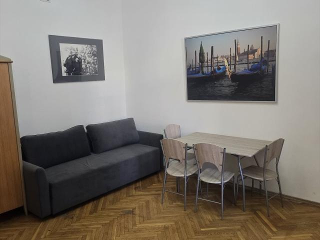 Na wynajem komfortowa kawalerka 42 m² w Warszawie
