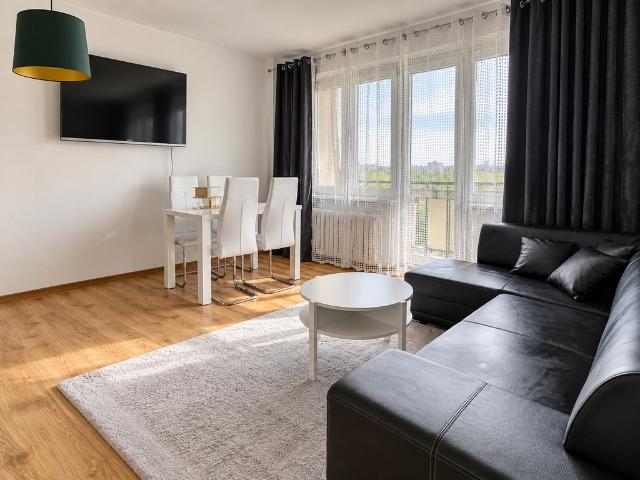 Komfortowe 2 pokoje, osobna kuchnia, balkon