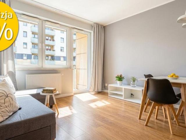 Komfortowe 2 pokojowe mieszkanie z balkonem i widokiem na zielone patio