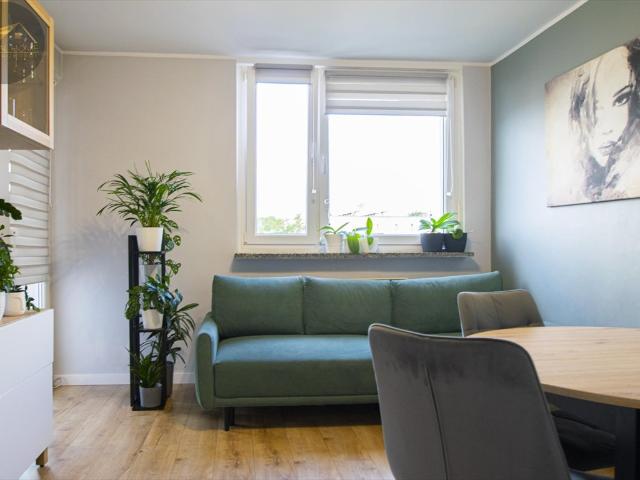 Komfortowe 37,2 m² w Świdnicy po remoncie, balkon