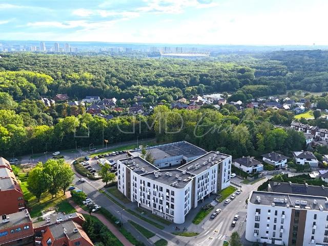 Komfortowe 3 pokojowe mieszkanie z balkonami i miejscem