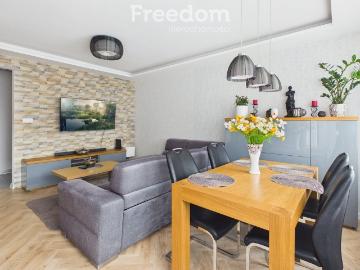 Komfortowe 3 pokojowe mieszkanie z balkonem i garderobą