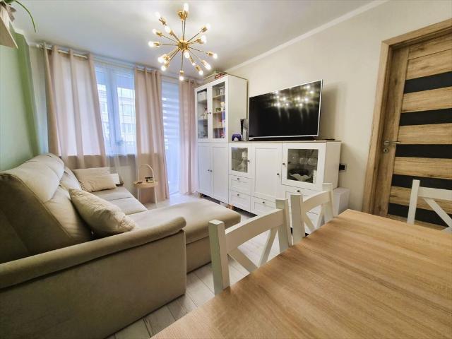 Komfortowe 3 pokojowe mieszkanie po remoncie z balkonem