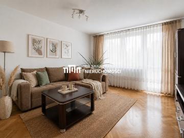 Komfortowe 3 pokojowe mieszkanie po remoncie z garażem