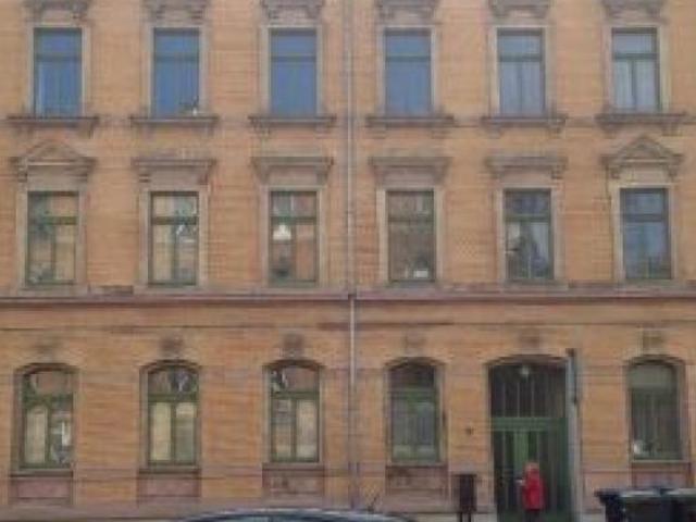 Kompakte 1 Zimmer mit Schlafnische, Dusche und Laminat in sehr guter Lage