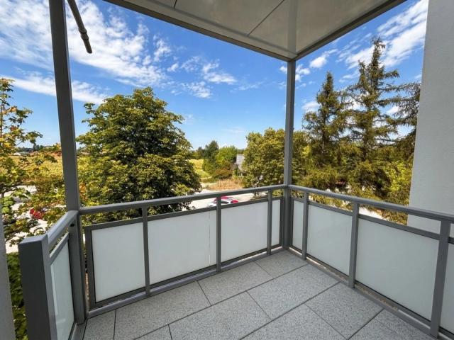 Kompakte 2 Zimmer Wohnung mit sonnigem Balkon teilsaniert!