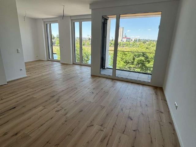 Kompakte 2,5 Zimmer Wohnung mit Loggia